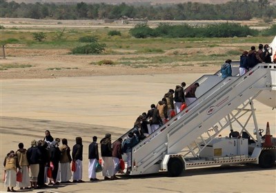  آغاز روند تبادل اسرا در یمن/ ورود اولین اسرای یمنی به فرودگاه صنعا 