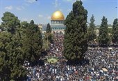 250,000 Palestinians Perform Prayers in Al-Aqsa Mosque