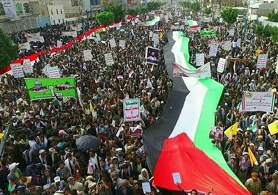  راهپیمایی باشکوه مردم یمن در روز جهانی قدس / ملت یمن در هر نبردی با رژیم اسرائیل مشارکت فعال دارد 