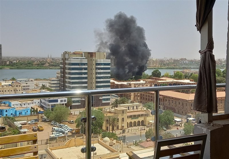 درگیری شدید در سودان/ توقف پروازهای فرودگاه خارطوم/ ارتش به نیروی هوایی متوسل شد + فیلم