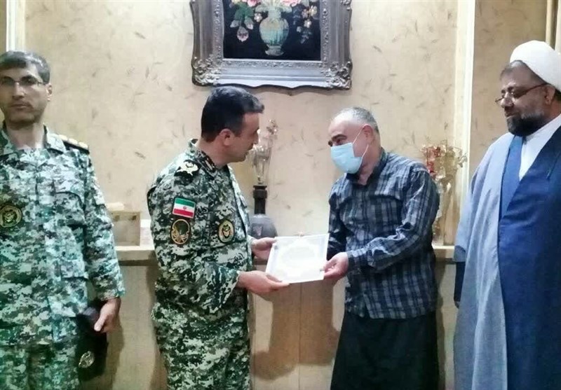 دیدار فرمانده تیپ 65 نیروهای ویژه با 5 خانواده شهید در پاکدشت