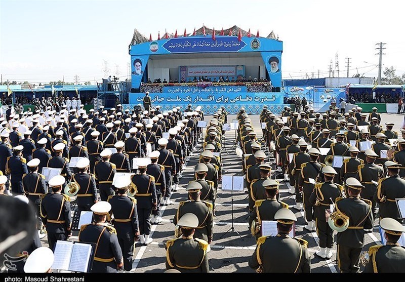 Military Parades Held in Iran on National Army Day