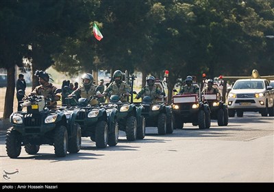 مراسم رژه روز ارتش در قزوین 