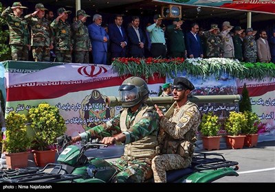 مراسم رژه روز ارتش در مشهد 
