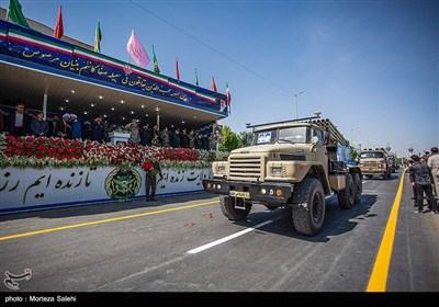 مراسم رژه روز ارتش در اصفهان 