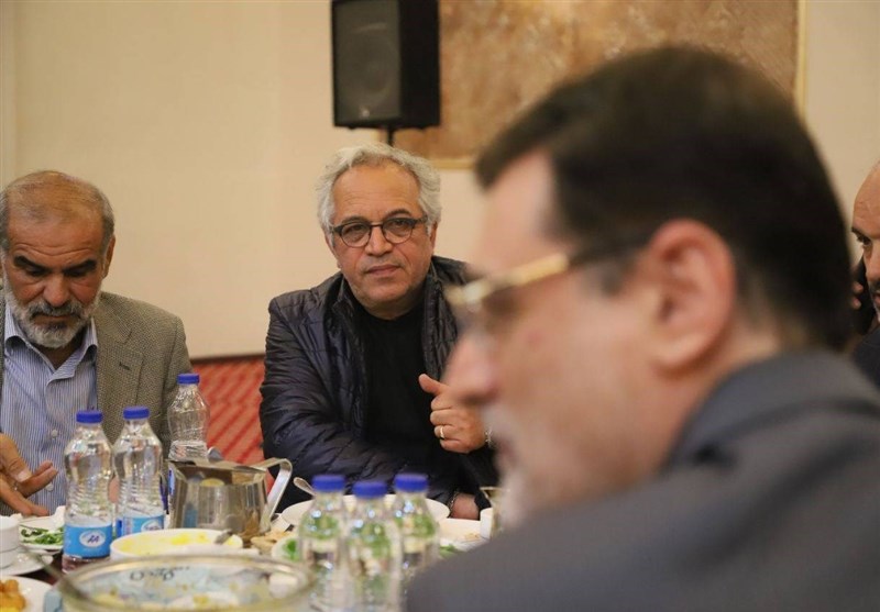 رئیس بنیاد شهید با تعدادی از هنرمندان دیدار کرد