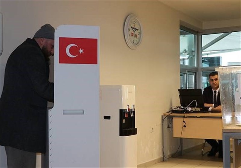 Türkiye&apos;de seçimler başladı