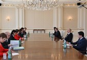 علی اف در دیدار با وزیر خارجه فرانسه: آذربایجان در ابتدای جاده لاچین پاسگاه زده است