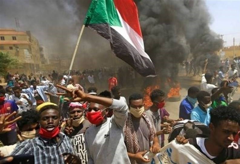 نگاهی به بحران سودان از 3 دهه گذشته/ از جنگ داخلی تا افتادن در باتلاق جنگ یمن و سازش با صهیونیست‌ها