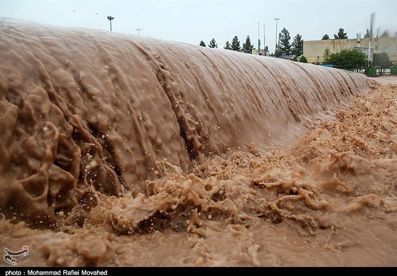 خطر آبگرفتی معابر و سیلابی‌ شدن رودخانه‌های کردستان