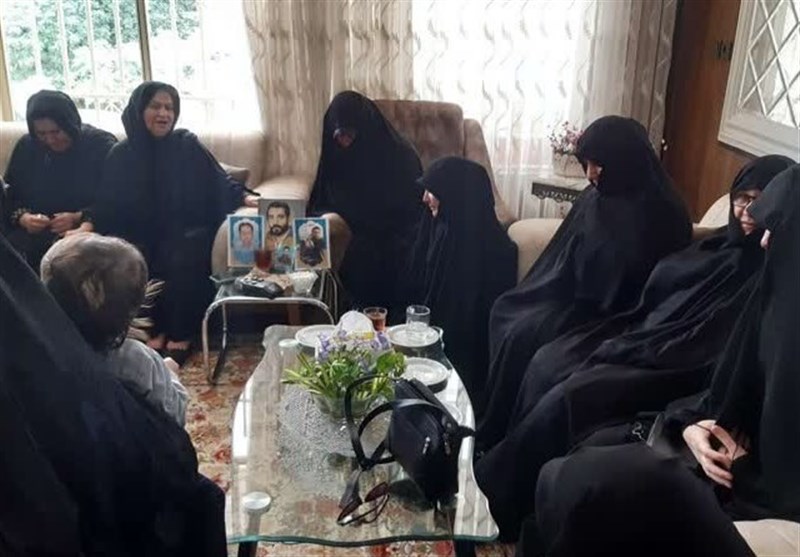 دیدار مسئولان سبزوار با خانواده شهید حمید‌رضا الداغی‌/ جزئیات مراسم تشییع اعلام شد