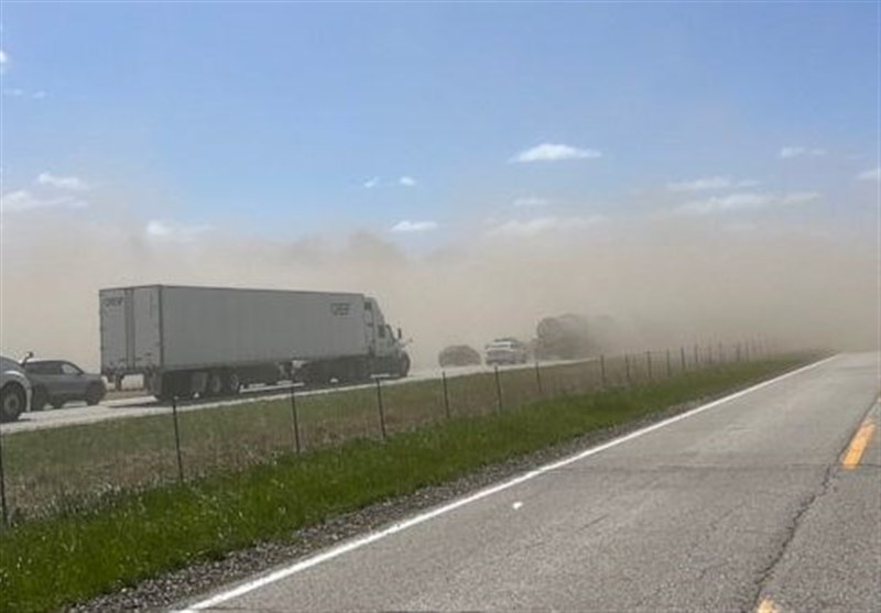 6 People Killed, Dozens Injured As Dust Storm Causes Major Car Cash in Illinois: Officials