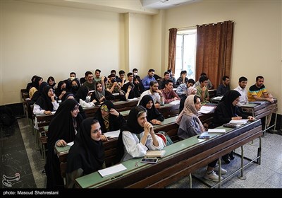 تجلیل از مقام استاد در دانشگاه تهران