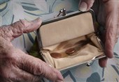 افراد مسن در انگلیس بازنشستگی خود را عقب می‌اندازند