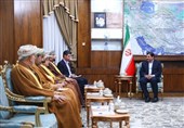مباحثات ایرانیة - عمانیة تتناول تعزیز العلاقات التجاریة بین البلدین