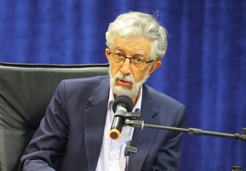 انتقاد حداد عادل از وزارت علوم برای بی‌توجهی به استاندارد آموزش زبان فارسی