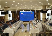 Iran, UAE Economic Activists Discuss Development of Joint Investments