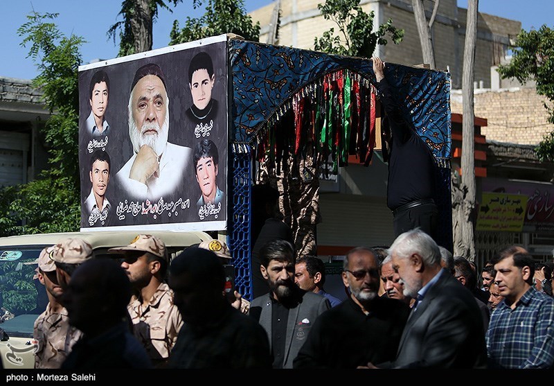 مراسم تشییع پیکر پدر شهیدان ضیایی در مبارکه اصفهان- عکس استانها تسنیم |  Tasnim