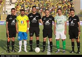 دیدار تیم های فوتبال نفت آبادان  و ذوب آهن