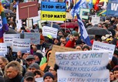 Hundreds Rally in Germany against Sending Weapons to Ukraine