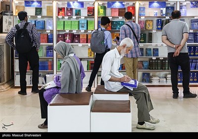  نمایشگاه کتاب تهران ۳۶ ساله شد / دلسوزی برای کتاب زیر آتش دشمن 