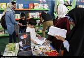چه‌خبر از برنامه‌های نمایشگاه کتاب در ششمین روز؟/ ترجمه کتب فارسی و سینمای کودک محور اصلی