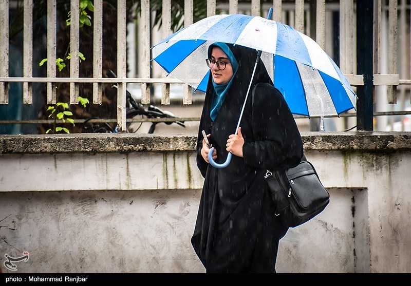 هواشناسی ایران 1402/03/14؛ تداوم رگبار پراکنده باران و وزش باد شدید در بیشتر استان‌های کشور