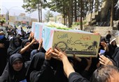 پایان فراق پس از 40 سال گمنامی/ تشییع باشکوه شهید ‌رجب حسین‌زاده‌ در بیرجند‌ + فیلم و تصاویر