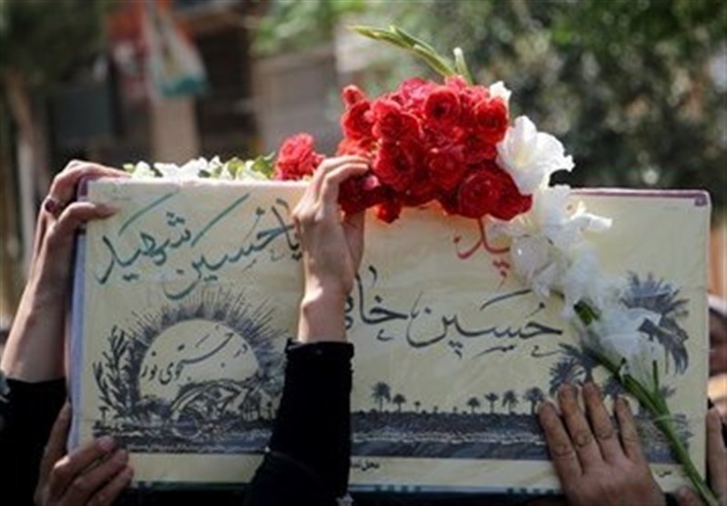 تشییع باشکوه پیکر شهید حسین‌خانی در ایوان‌کی/پایان فراق پس از 40 سال گمنامی+فیلم