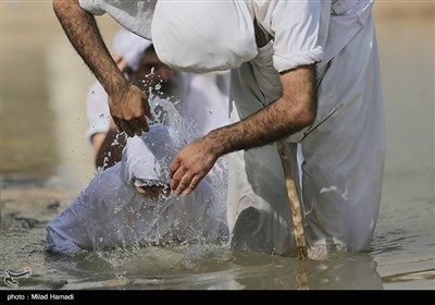 غسل تعمید کودکان مندایی در اهواز