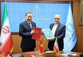 امضای سند همکاری حقوقی قضایی بین ایران و ویتنام؛ محکومان به کشور خود مسترد می‌شوند