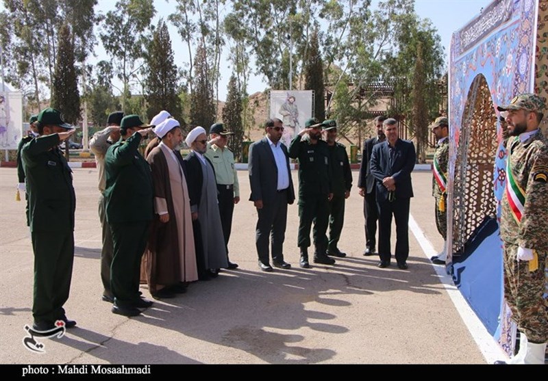 صبحگاه مشترک نیروهای مسلح در کرمان برگزار شد + تصویر