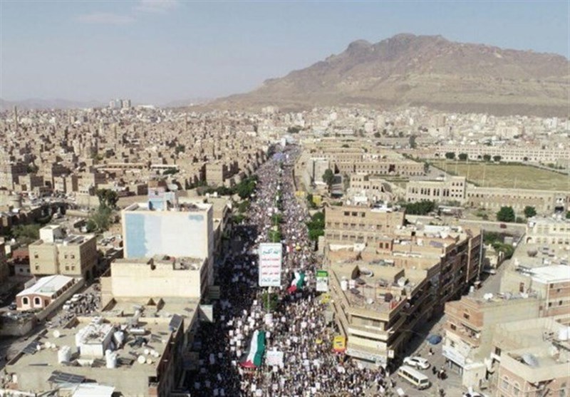 Yemeni Cities Witness Massive Rallies in Support of Boycotting American Goods (+Video)