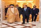 السید الحکیم یؤکد أهمیة تعمیق العلاقة مع جمهوریة مصر العربیة