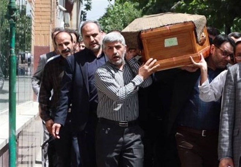 مراسم وداع با استاد آموزش هنر + تصاویر