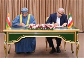 ایران وعمان توقعان على 4 وثائق للتعاون بینهما