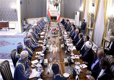 آیة الله رئیسی : العلاقات بین ایران وعمان ارتقت من مستوى التجارة الى مستوى الاستثمار