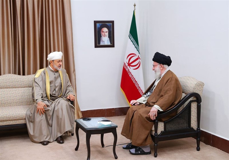 رهبر انقلاب: افزایش همکاری عمان و ایران حائز اهمیت است/ از روابط با مصر استقبال می‌کنیم