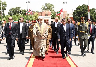  سلطان عمان با بدرقه مخبر تهران را ترک کرد 