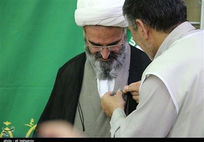 خدمترسانی به زائران امام هشتم(ع) بهترین نوع کمک است + تصویر