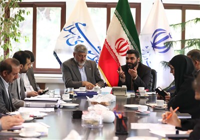حضور راستینه در وزارت ورزش و برگزاری جلسه با معاونان وزیر