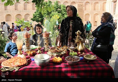 جشنواره غذاهای محلی کردستان