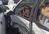 عبور حادثه‌آفرین خودروی پژو پارس از چراغ قرمز در بیرجند + فیلم