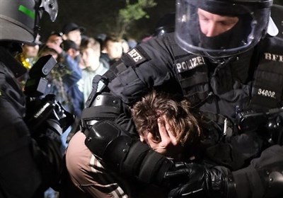  اعتراض چپگراها در لایپزیگ آلمان به خشونت کشیده شد 
