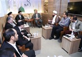 دیدار قاریان و حافظان قرآن با سرپرست حجاج ایرانی در مدینه