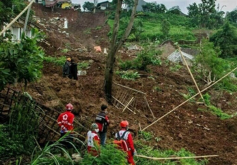Landslide in China&apos;s Sichuan Province Kills 14, Leaves 5 Missing