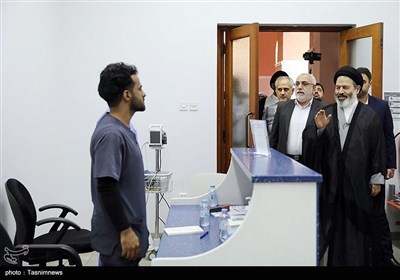 بازدید سرپرست حجاج ایرانی از مرکز پزشکی حج و زیارت در مدینه