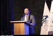 استاندار هرمزگان: محیط زیست به اختلاف هرمزگان و بوشهر در عوارض آلایندگی ورود کند