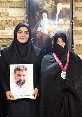 همسر شهید طهرانی مقدم و سپیده بابایی نایب قهرمان رقابت‌های کشتی آلیش آسیا