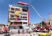 مهار آتش‌سوزی در ساختمان 7 طبقه در کرمانشاه